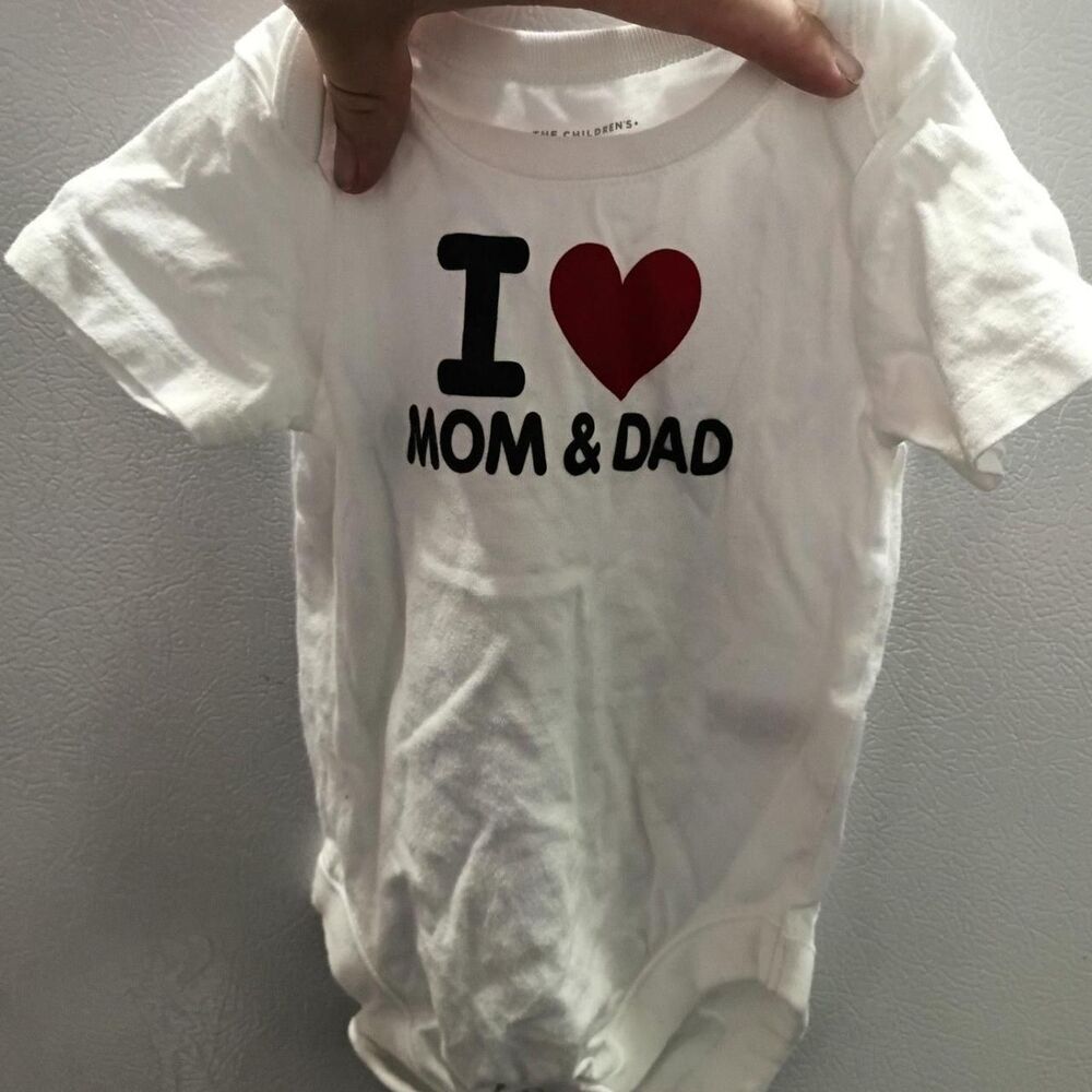 The Children's Place Baby Short Sleeve 'I Heart Mom & Dad' Graphic Bodysuit